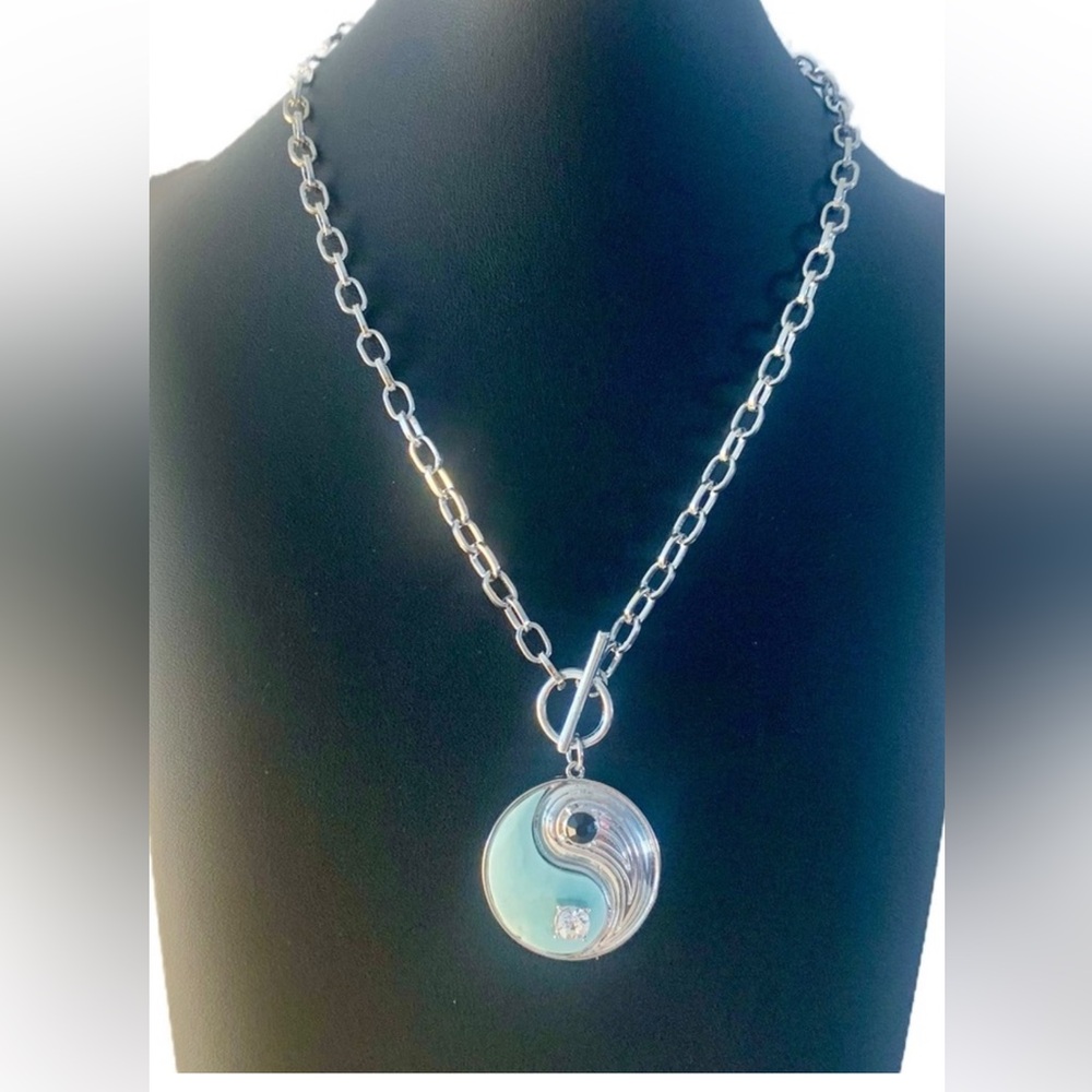 CHRISTIAN SIRIANO NECKLACE BRAND NEW WITH TAGS 10” long
